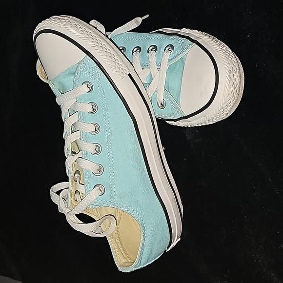 Converse - Picture 3 of 7